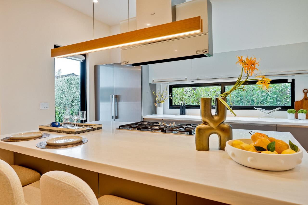 Detail Gallery Image 16 of 61 For 775 Garland Dr, Palo Alto,  CA 94303 - 4 Beds | 3 Baths