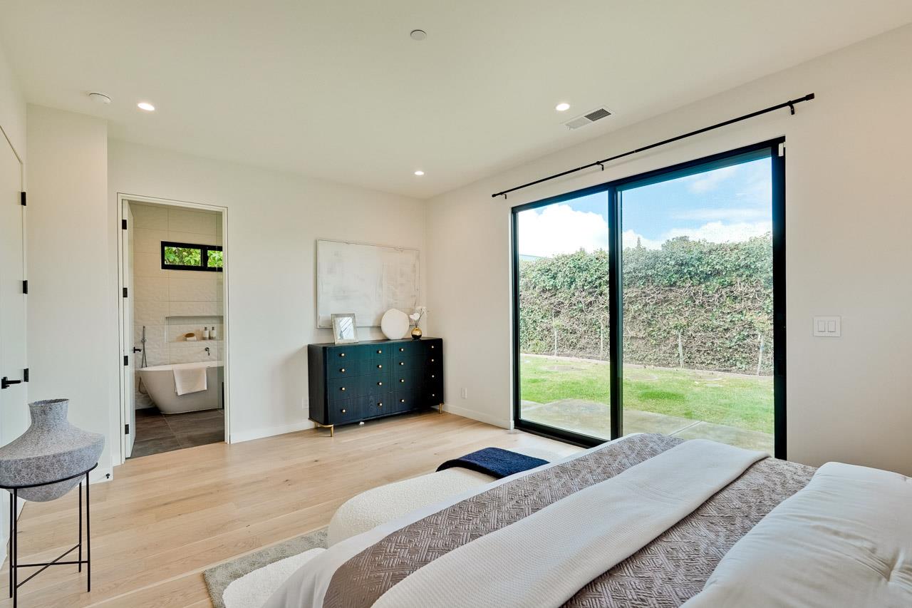 Detail Gallery Image 27 of 61 For 775 Garland Dr, Palo Alto,  CA 94303 - 4 Beds | 3 Baths