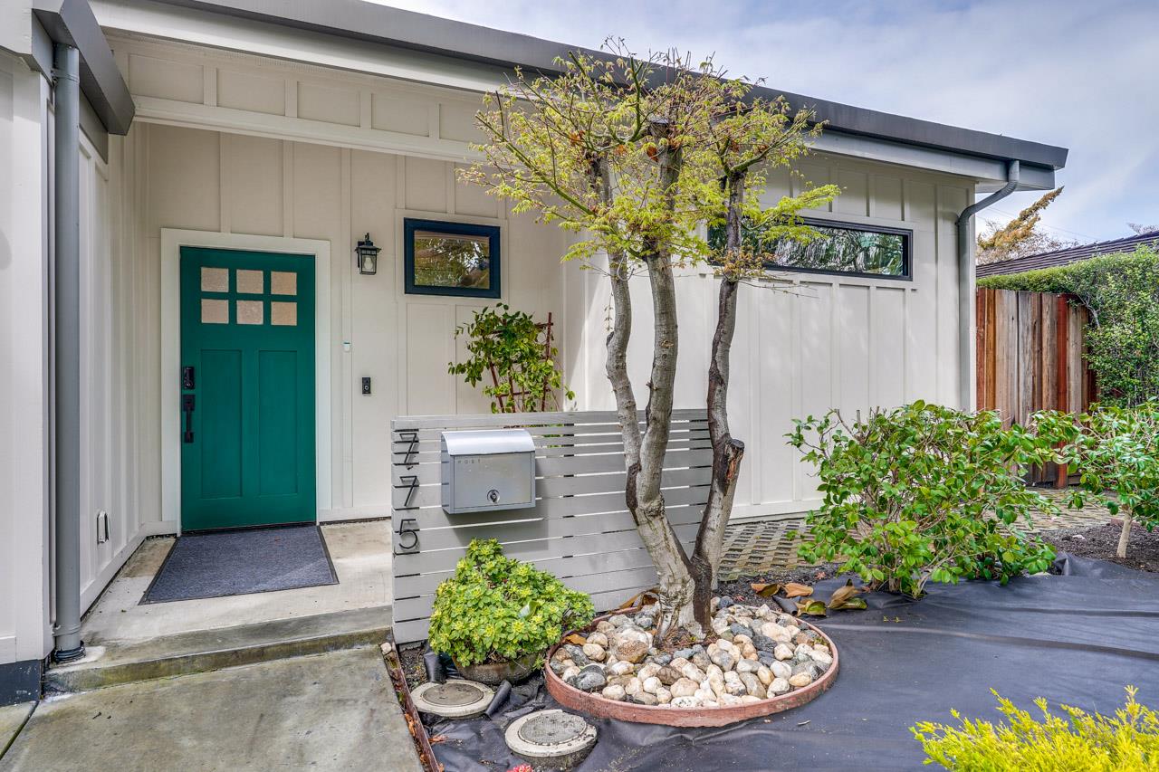 Detail Gallery Image 3 of 61 For 775 Garland Dr, Palo Alto,  CA 94303 - 4 Beds | 3 Baths