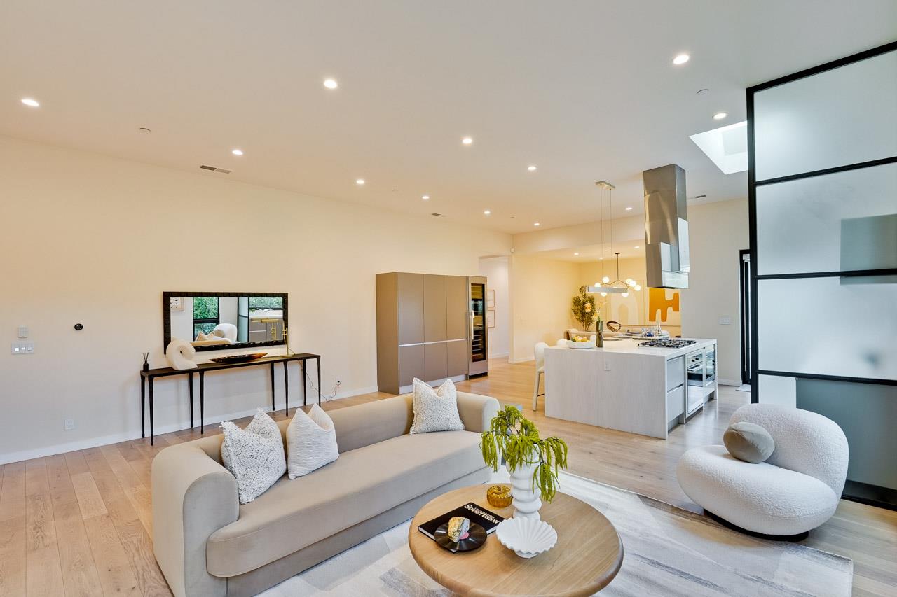 Detail Gallery Image 9 of 61 For 775 Garland Dr, Palo Alto,  CA 94303 - 4 Beds | 3 Baths