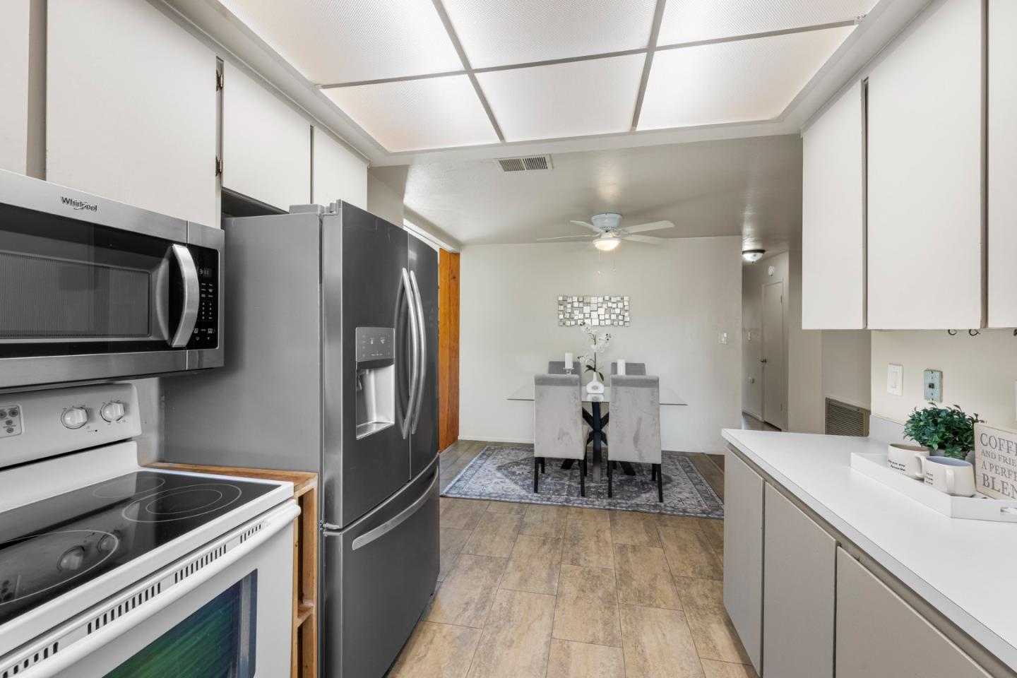 Detail Gallery Image 13 of 46 For 702 Cree Dr, San Jose,  CA 95123 - 4 Beds | 2 Baths
