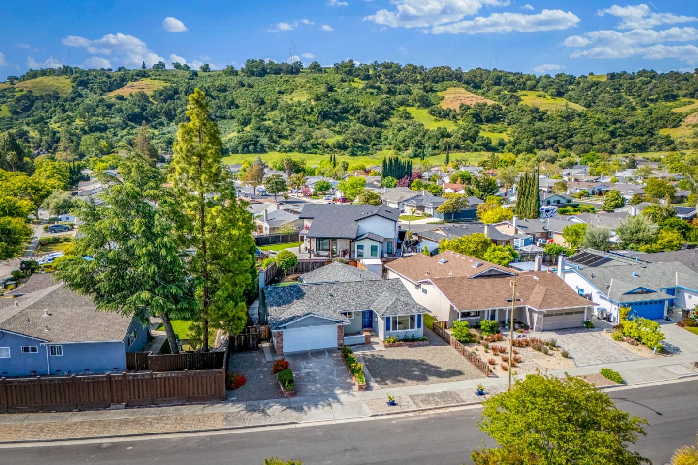 Detail Gallery Image 40 of 46 For 702 Cree Dr, San Jose,  CA 95123 - 4 Beds | 2 Baths