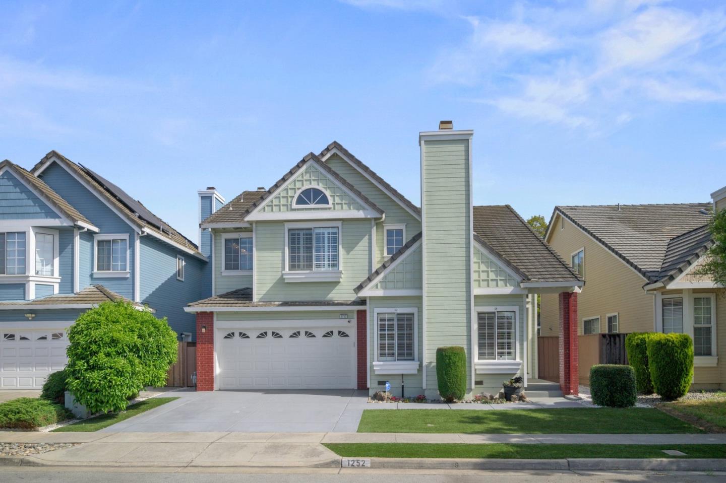 Detail Gallery Image 1 of 76 For 1252 Montcourse Ln, San Jose,  CA 95131 - 4 Beds | 2/1 Baths