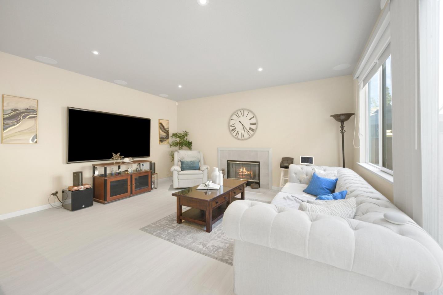 Detail Gallery Image 24 of 76 For 1252 Montcourse Ln, San Jose,  CA 95131 - 4 Beds | 2/1 Baths