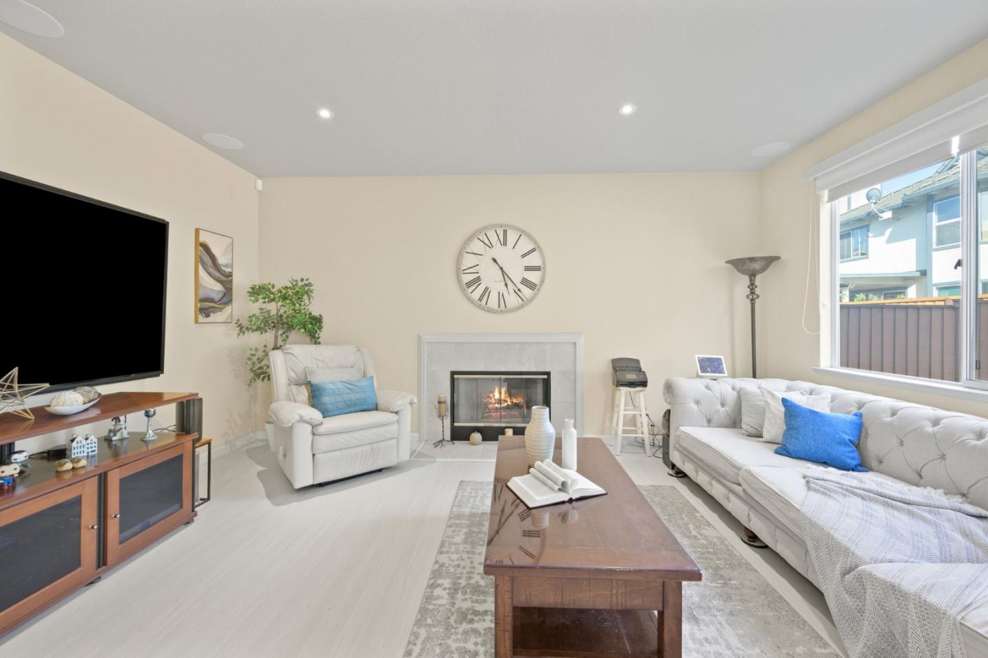 Detail Gallery Image 26 of 76 For 1252 Montcourse Ln, San Jose,  CA 95131 - 4 Beds | 2/1 Baths