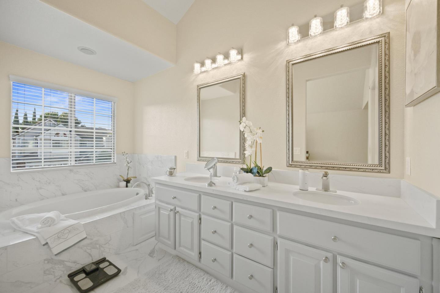 Detail Gallery Image 45 of 76 For 1252 Montcourse Ln, San Jose,  CA 95131 - 4 Beds | 2/1 Baths