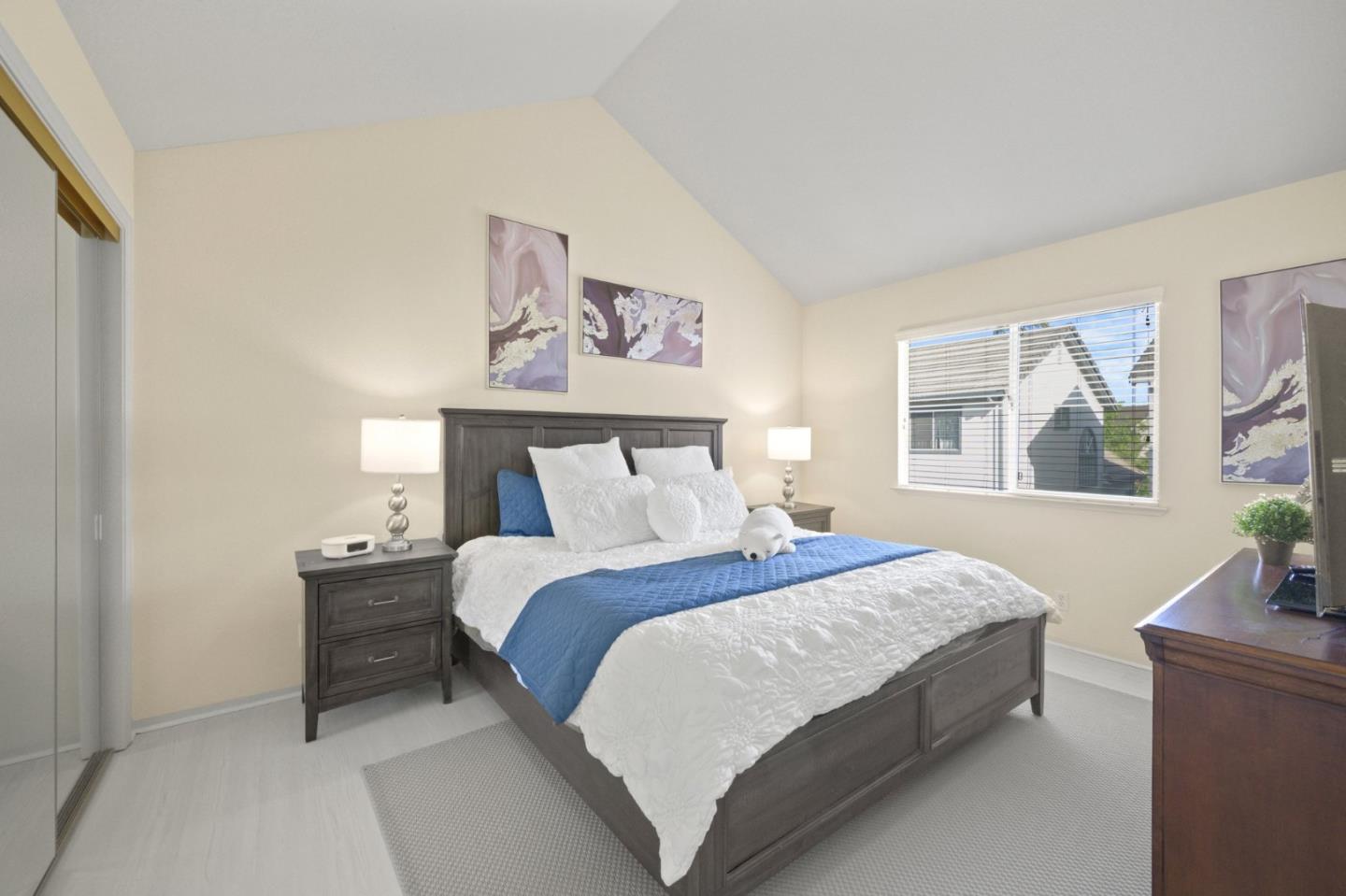 Detail Gallery Image 48 of 76 For 1252 Montcourse Ln, San Jose,  CA 95131 - 4 Beds | 2/1 Baths