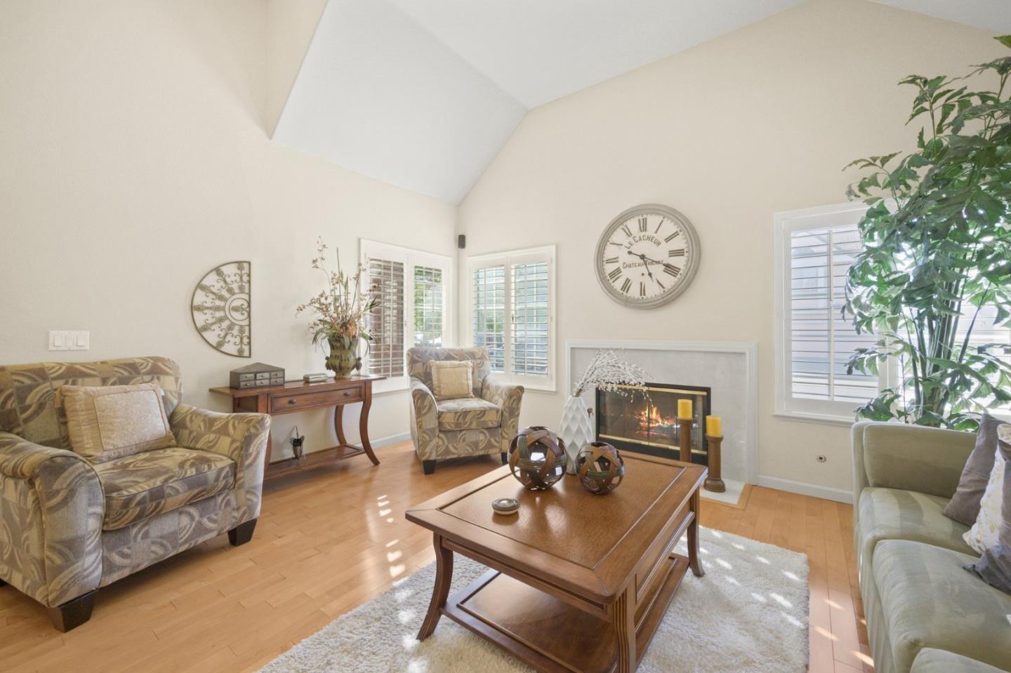 Detail Gallery Image 7 of 76 For 1252 Montcourse Ln, San Jose,  CA 95131 - 4 Beds | 2/1 Baths