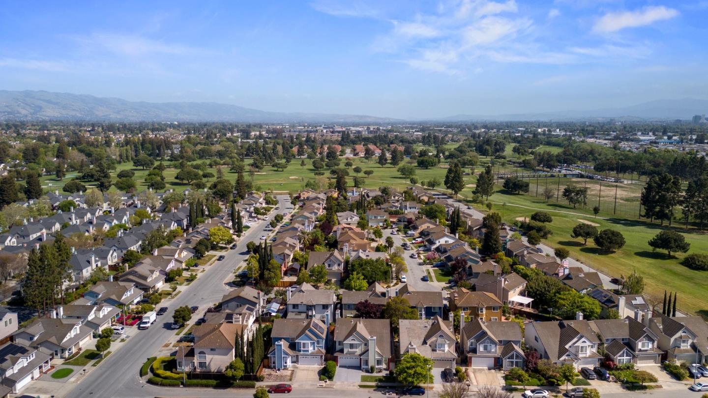 Detail Gallery Image 71 of 76 For 1252 Montcourse Ln, San Jose,  CA 95131 - 4 Beds | 2/1 Baths
