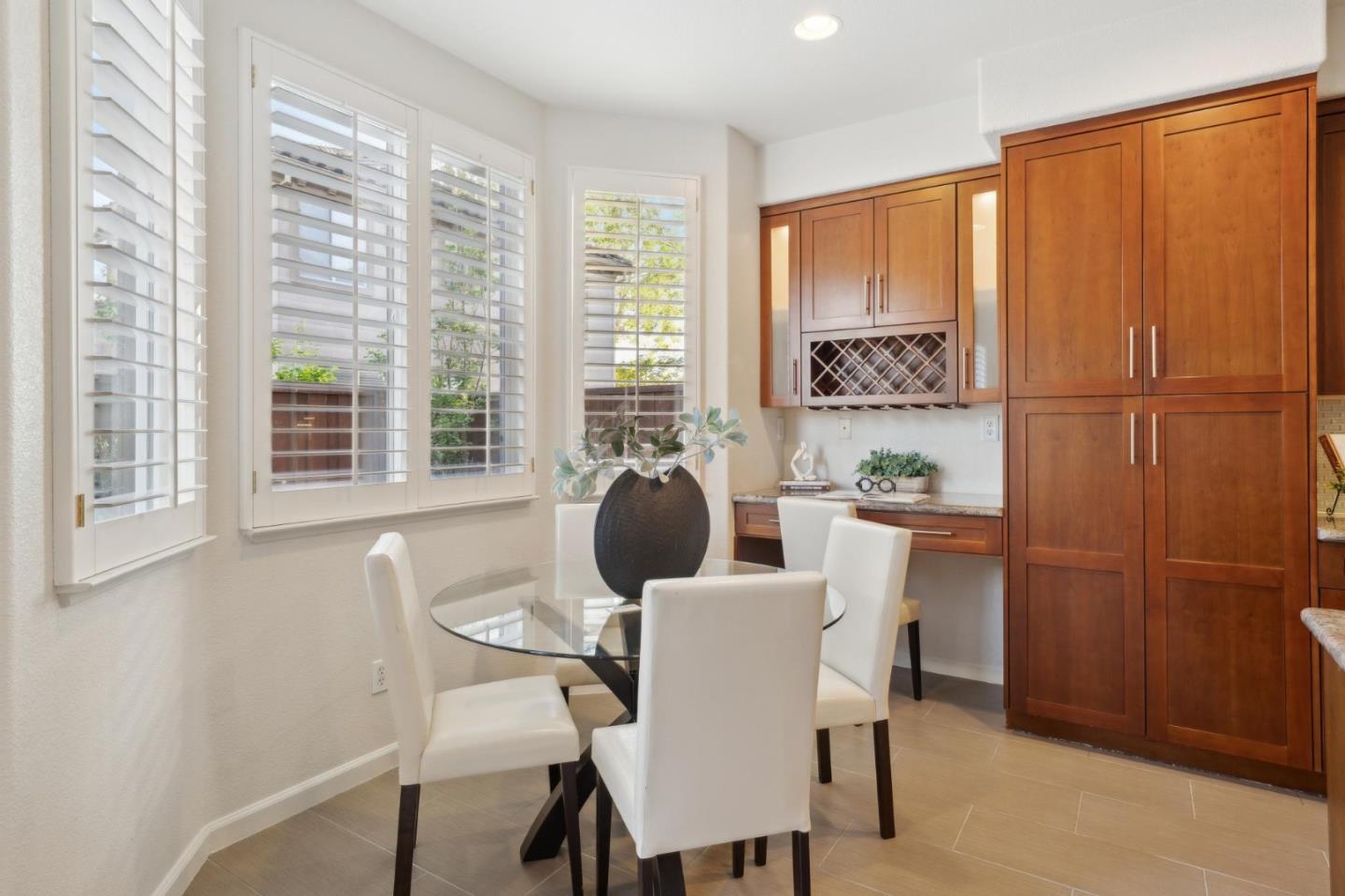 Detail Gallery Image 12 of 54 For 5931 Pala Mesa Dr, San Jose,  CA 95123 - 4 Beds | 4 Baths