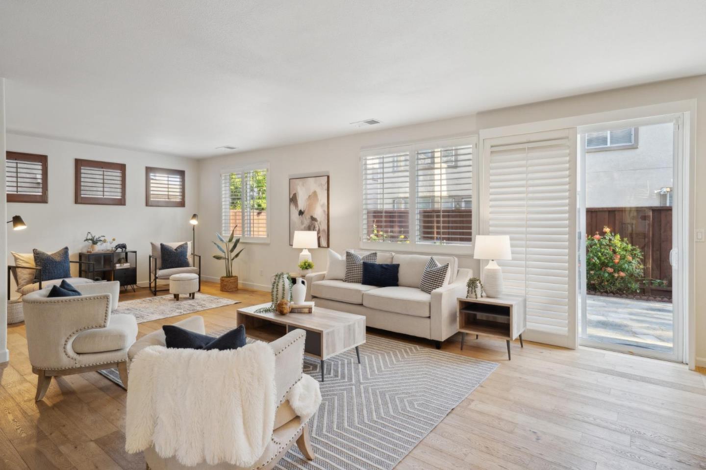 Detail Gallery Image 13 of 54 For 5931 Pala Mesa Dr, San Jose,  CA 95123 - 4 Beds | 4 Baths