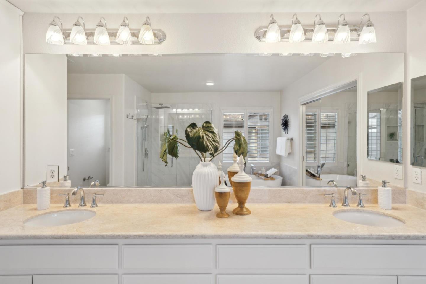 Detail Gallery Image 25 of 54 For 5931 Pala Mesa Dr, San Jose,  CA 95123 - 4 Beds | 4 Baths