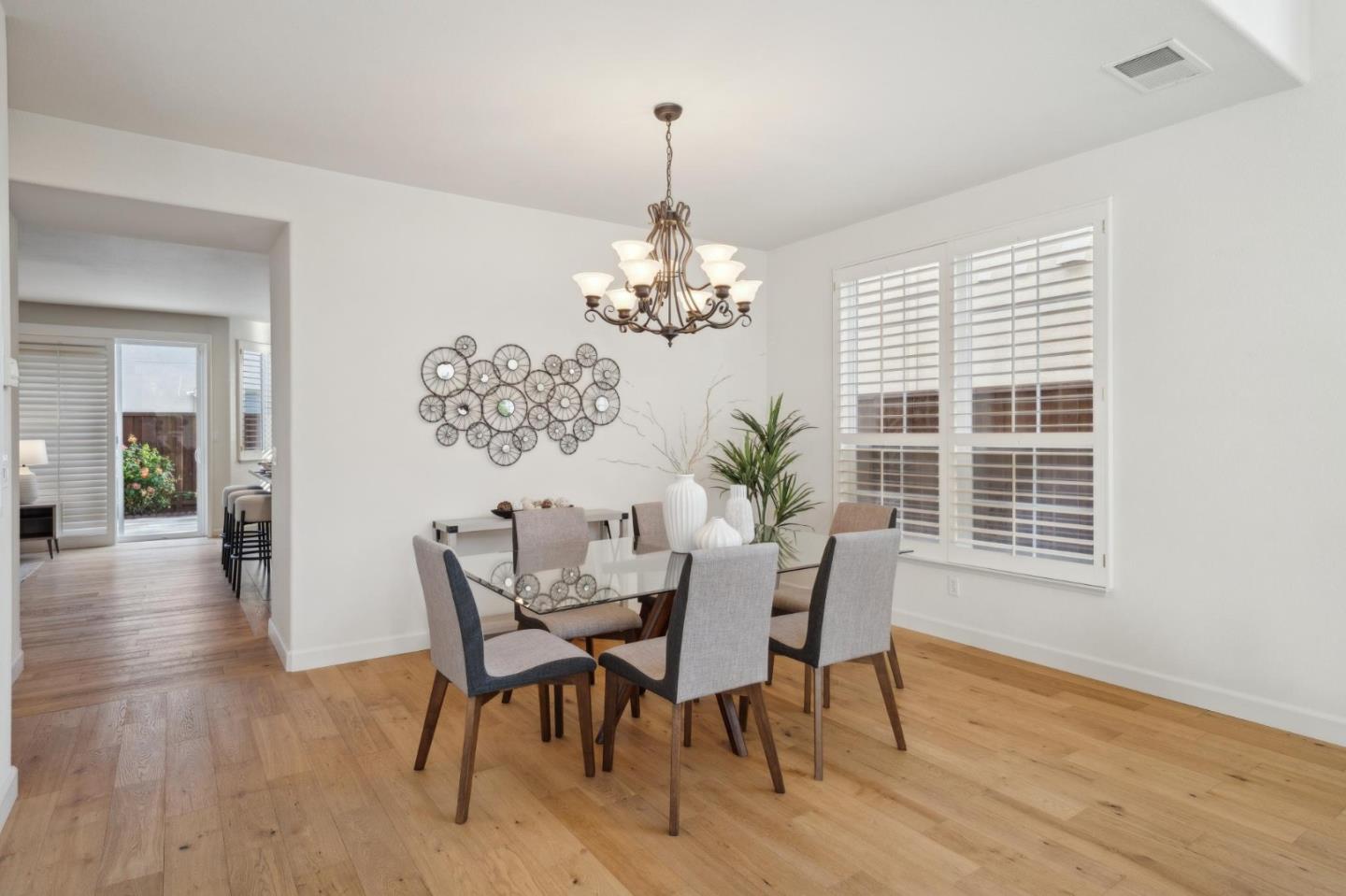 Detail Gallery Image 8 of 54 For 5931 Pala Mesa Dr, San Jose,  CA 95123 - 4 Beds | 4 Baths