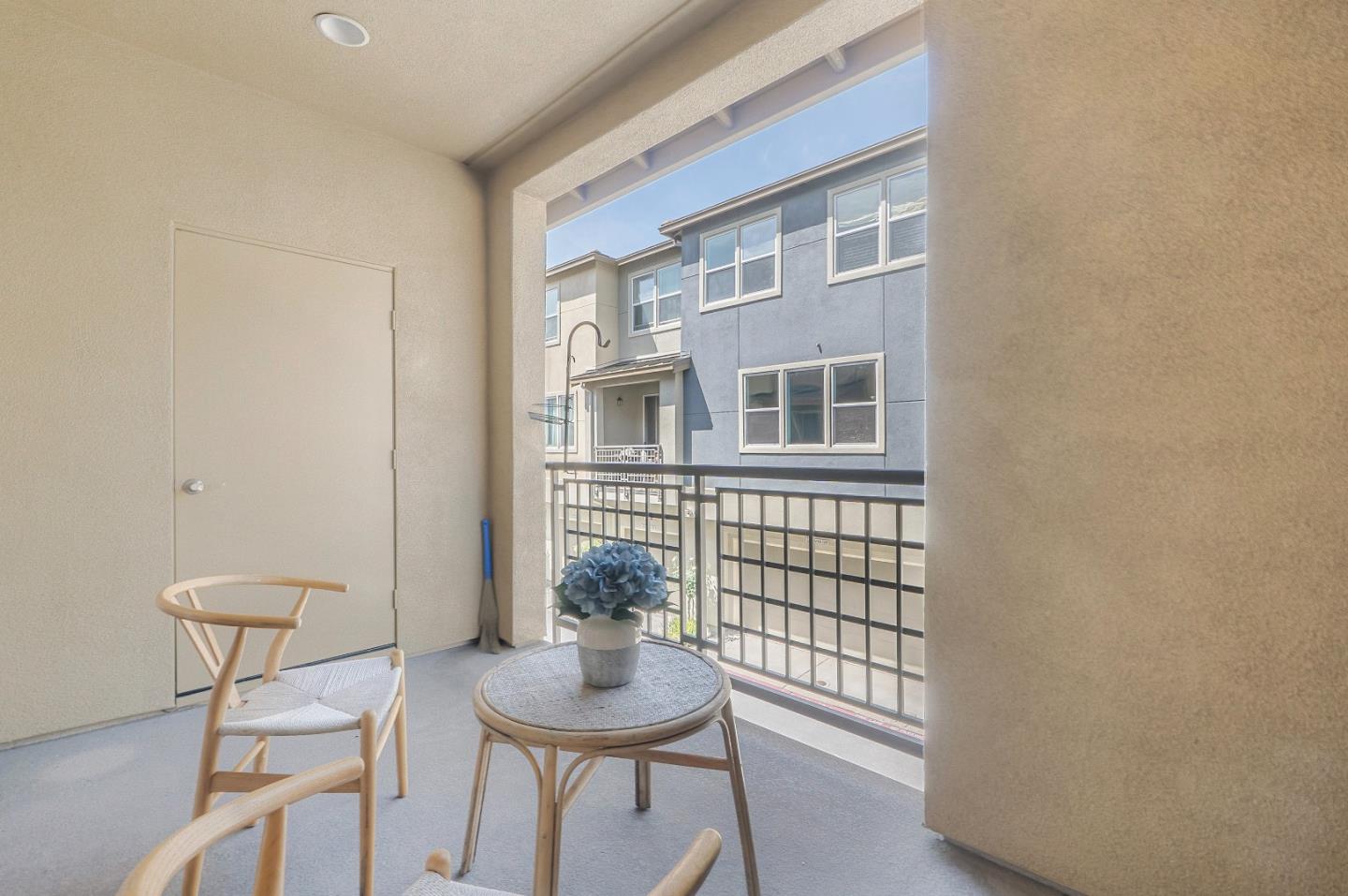 Detail Gallery Image 17 of 47 For 589 Santa Rosalia Ter, Sunnyvale,  CA 94085 - 3 Beds | 3 Baths