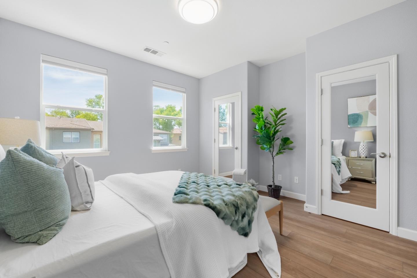 Detail Gallery Image 21 of 47 For 589 Santa Rosalia Ter, Sunnyvale,  CA 94085 - 3 Beds | 3 Baths