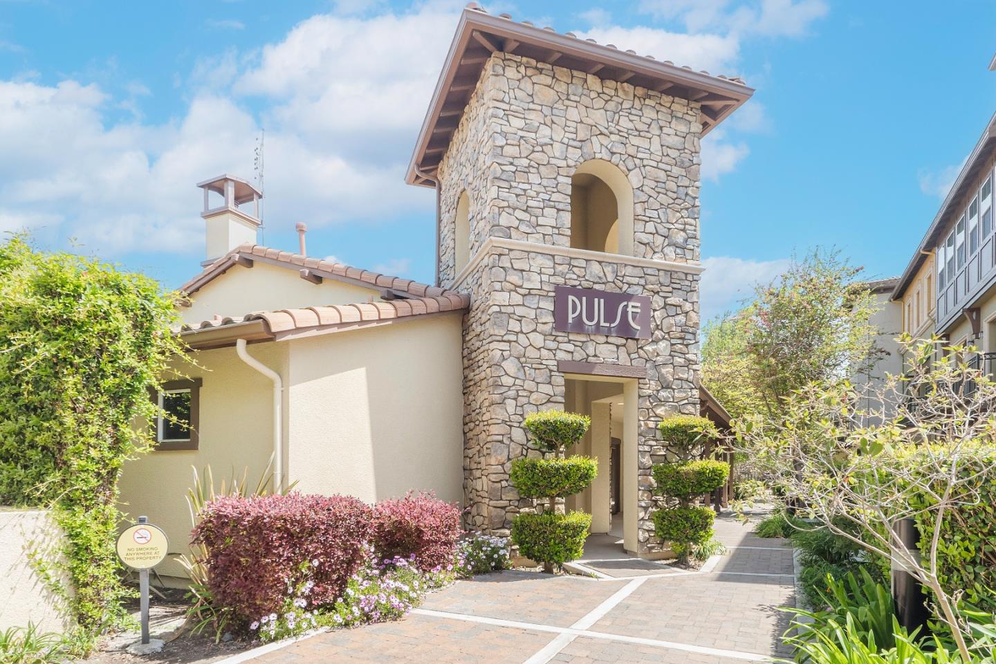Detail Gallery Image 33 of 47 For 589 Santa Rosalia Ter, Sunnyvale,  CA 94085 - 3 Beds | 3 Baths