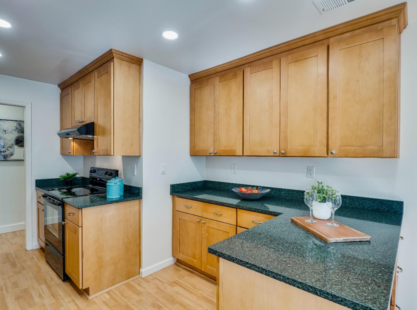 Detail Gallery Image 20 of 26 For 1450 Myrtle Ave, San Jose,  CA 95118 - 3 Beds | 2 Baths