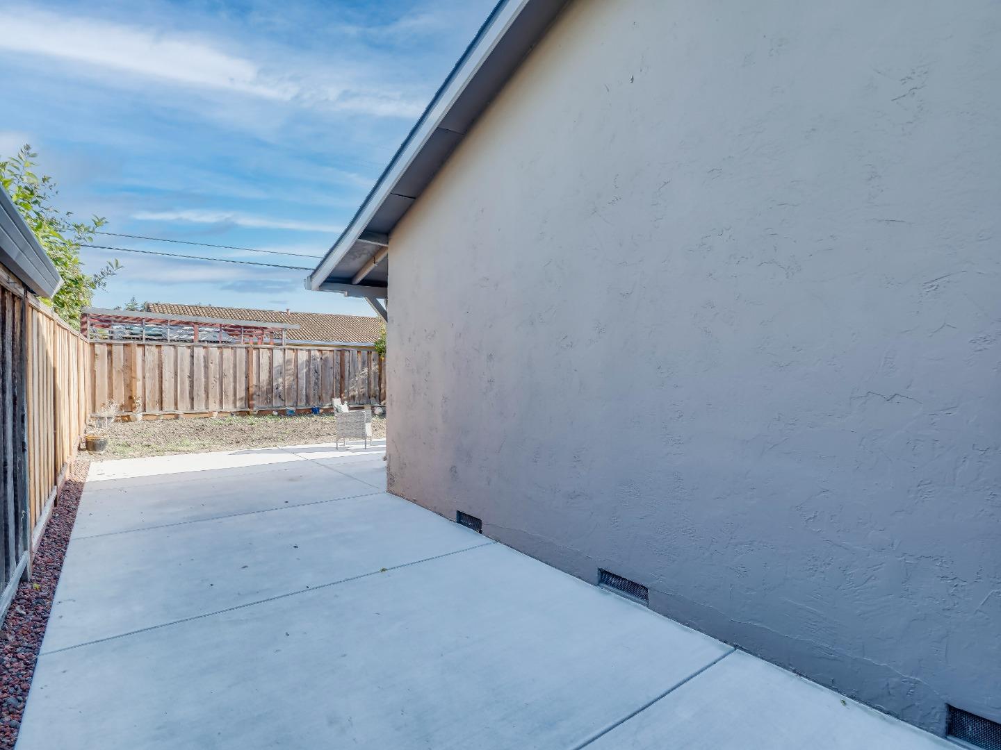 Detail Gallery Image 25 of 26 For 1450 Myrtle Ave, San Jose,  CA 95118 - 3 Beds | 2 Baths
