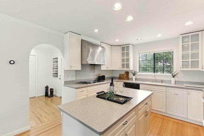 Detail Gallery Image 9 of 55 For 3642 Mcnulty Way, Redwood City,  CA 94061 - 4 Beds | 2/1 Baths