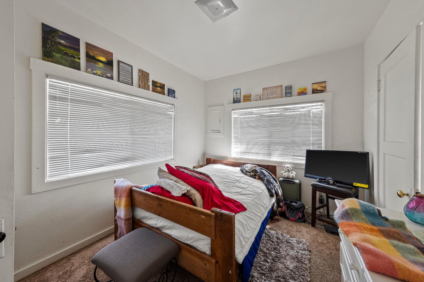 Detail Gallery Image 11 of 49 For 584-585 Monterey Rd, Morgan Hill,  CA 95037 - 5 Beds | 2 Baths