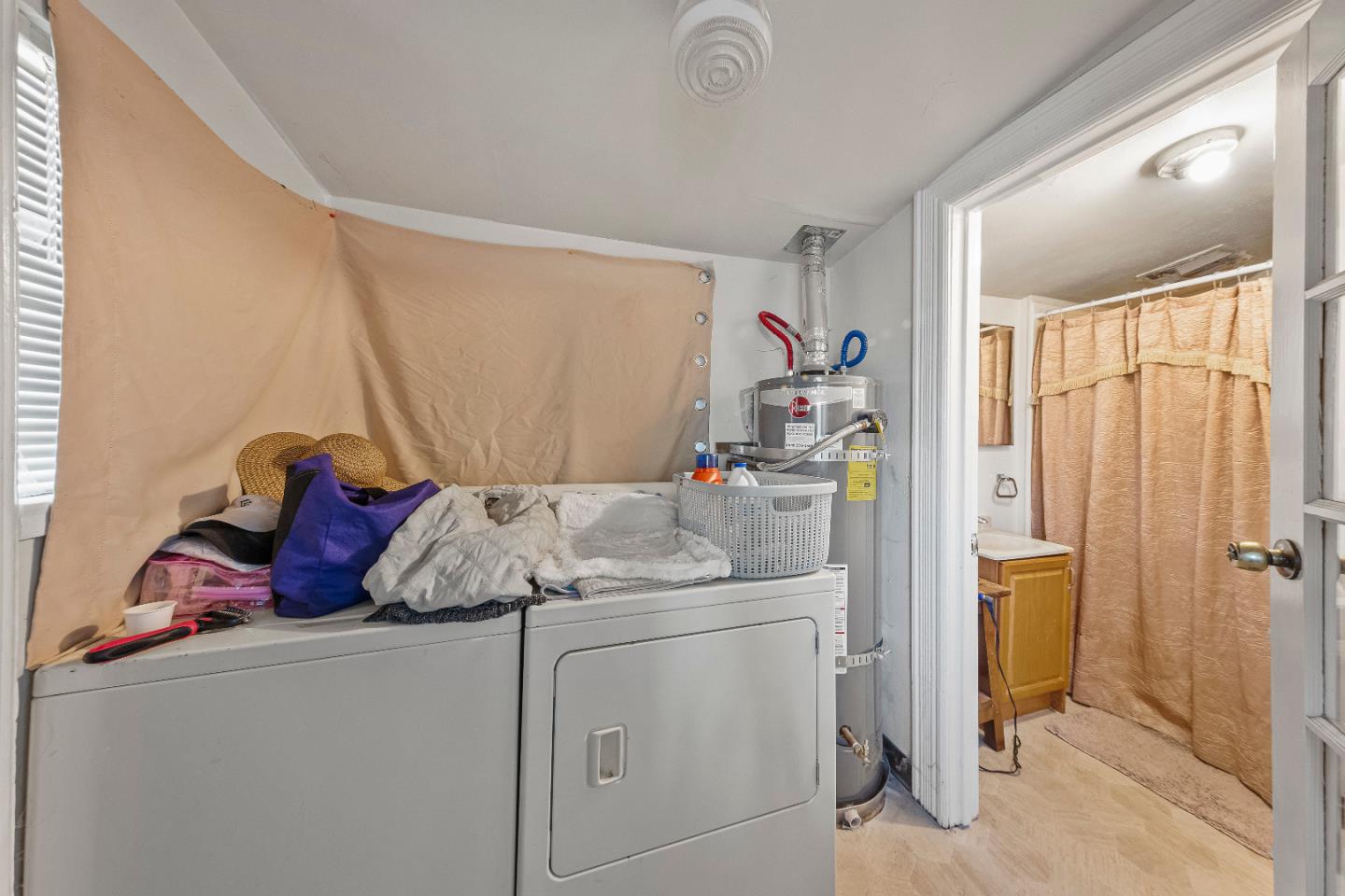 Detail Gallery Image 28 of 49 For 584-585 Monterey Rd, Morgan Hill,  CA 95037 - 5 Beds | 2 Baths