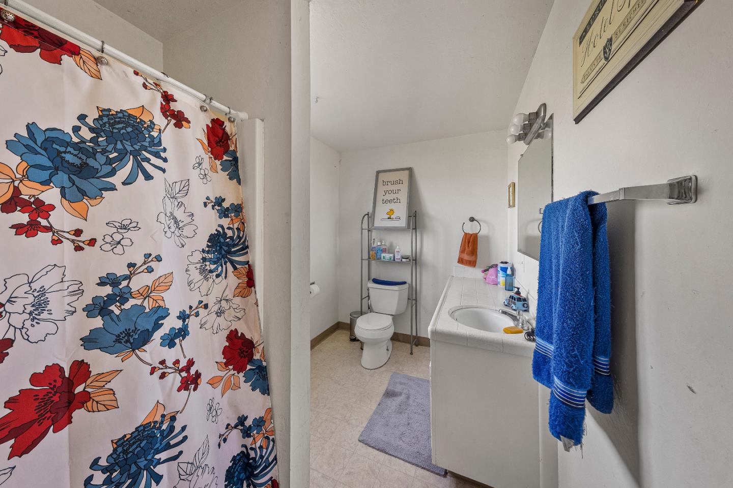 Detail Gallery Image 37 of 49 For 584-585 Monterey Rd, Morgan Hill,  CA 95037 - 5 Beds | 2 Baths