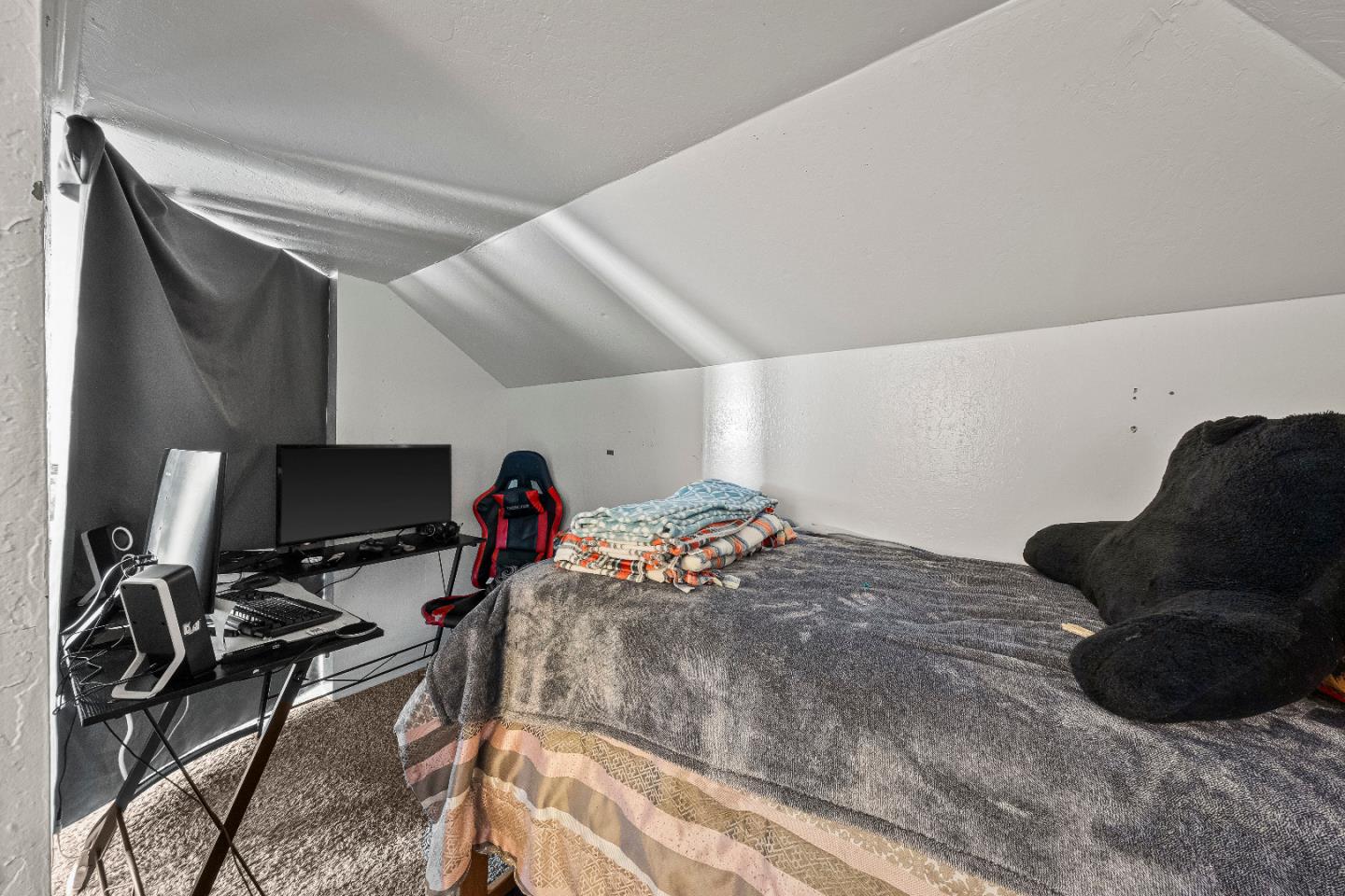 Detail Gallery Image 47 of 49 For 584-585 Monterey Rd, Morgan Hill,  CA 95037 - 5 Beds | 2 Baths