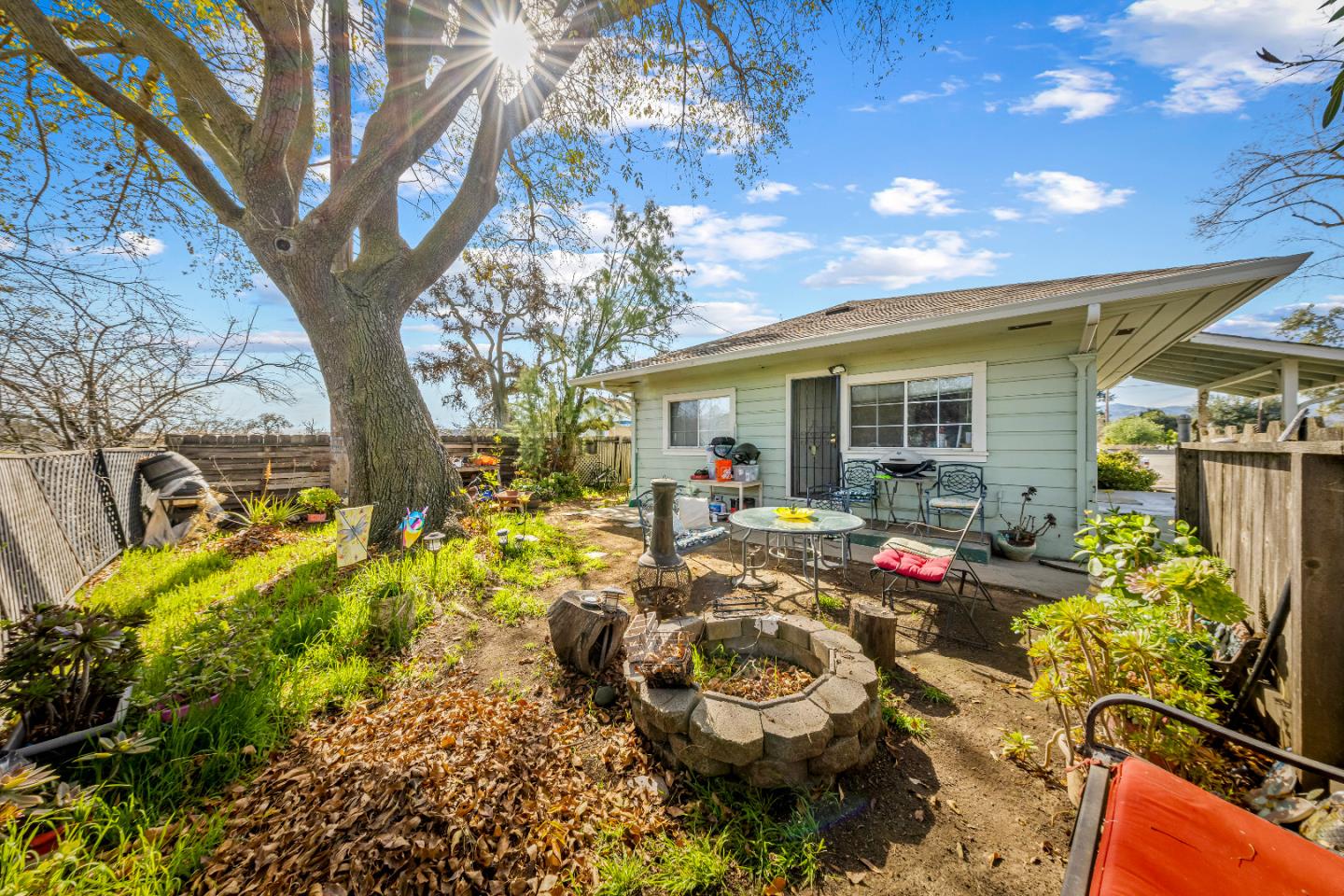 Detail Gallery Image 8 of 49 For 584-585 Monterey Rd, Morgan Hill,  CA 95037 - 5 Beds | 2 Baths