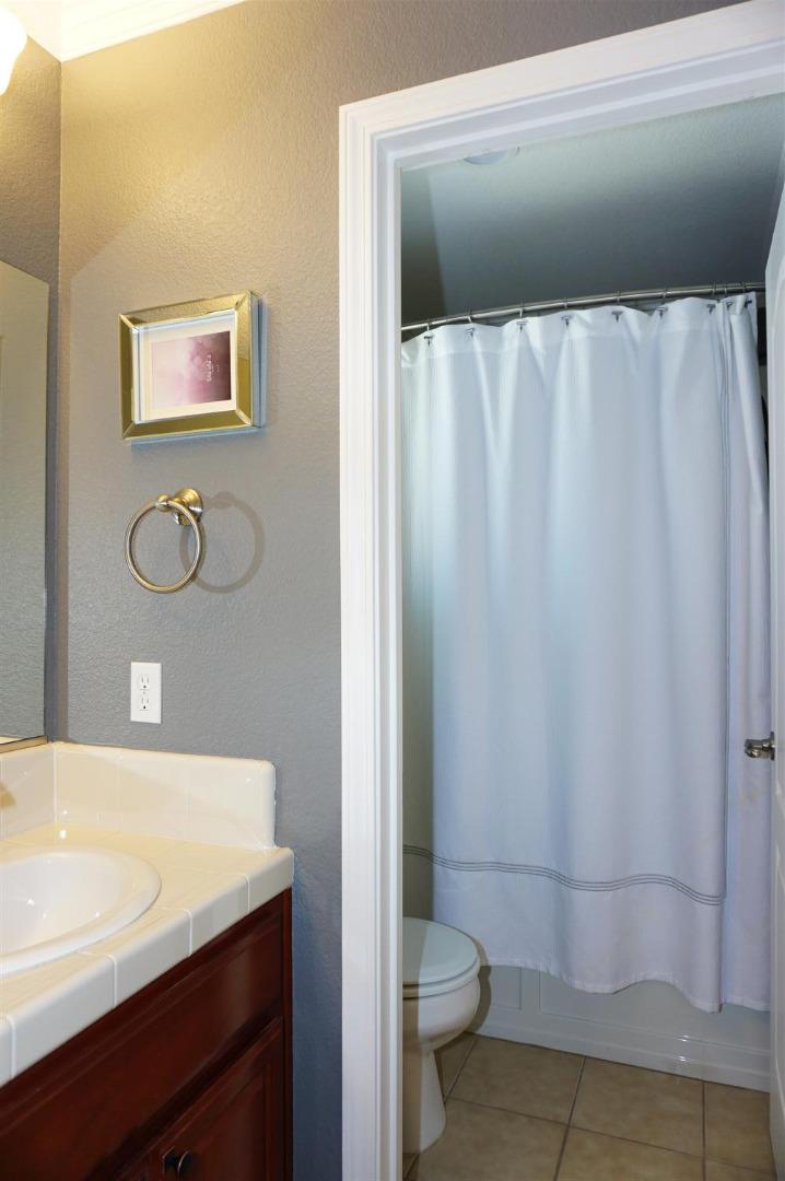 Detail Gallery Image 12 of 53 For 334 Honeybell St, Los Banos,  CA 93635 - 4 Beds | 3 Baths