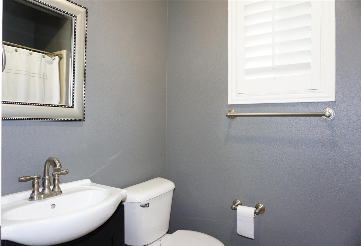 Detail Gallery Image 15 of 53 For 334 Honeybell St, Los Banos,  CA 93635 - 4 Beds | 3 Baths