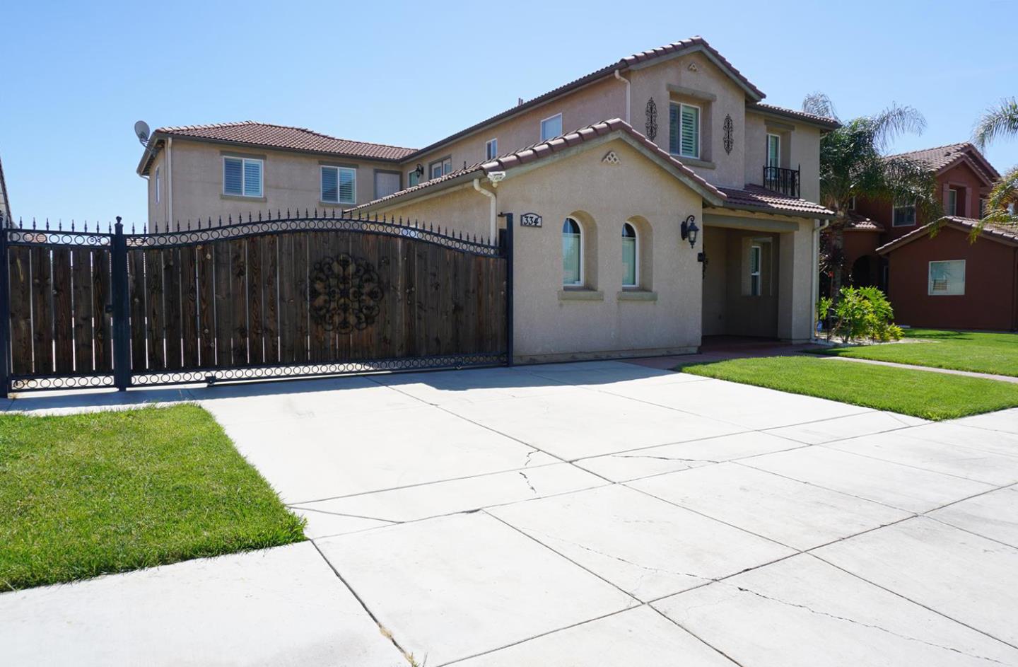 Detail Gallery Image 32 of 53 For 334 Honeybell St, Los Banos,  CA 93635 - 4 Beds | 3 Baths