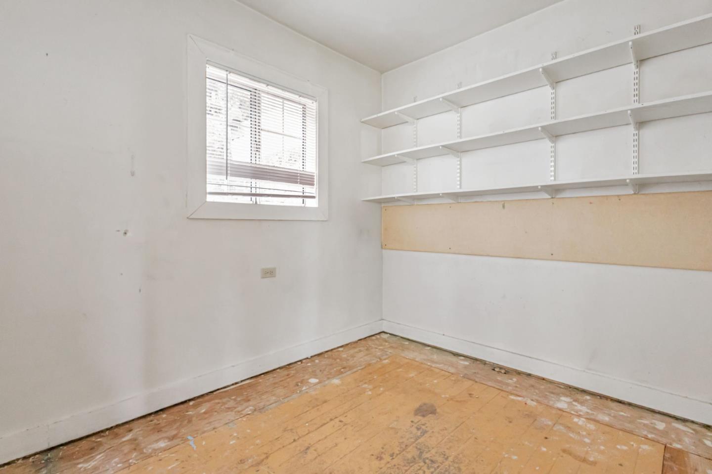 Detail Gallery Image 12 of 35 For 658 Lisbon St, San Francisco,  CA 94112 - 2 Beds | 1 Baths