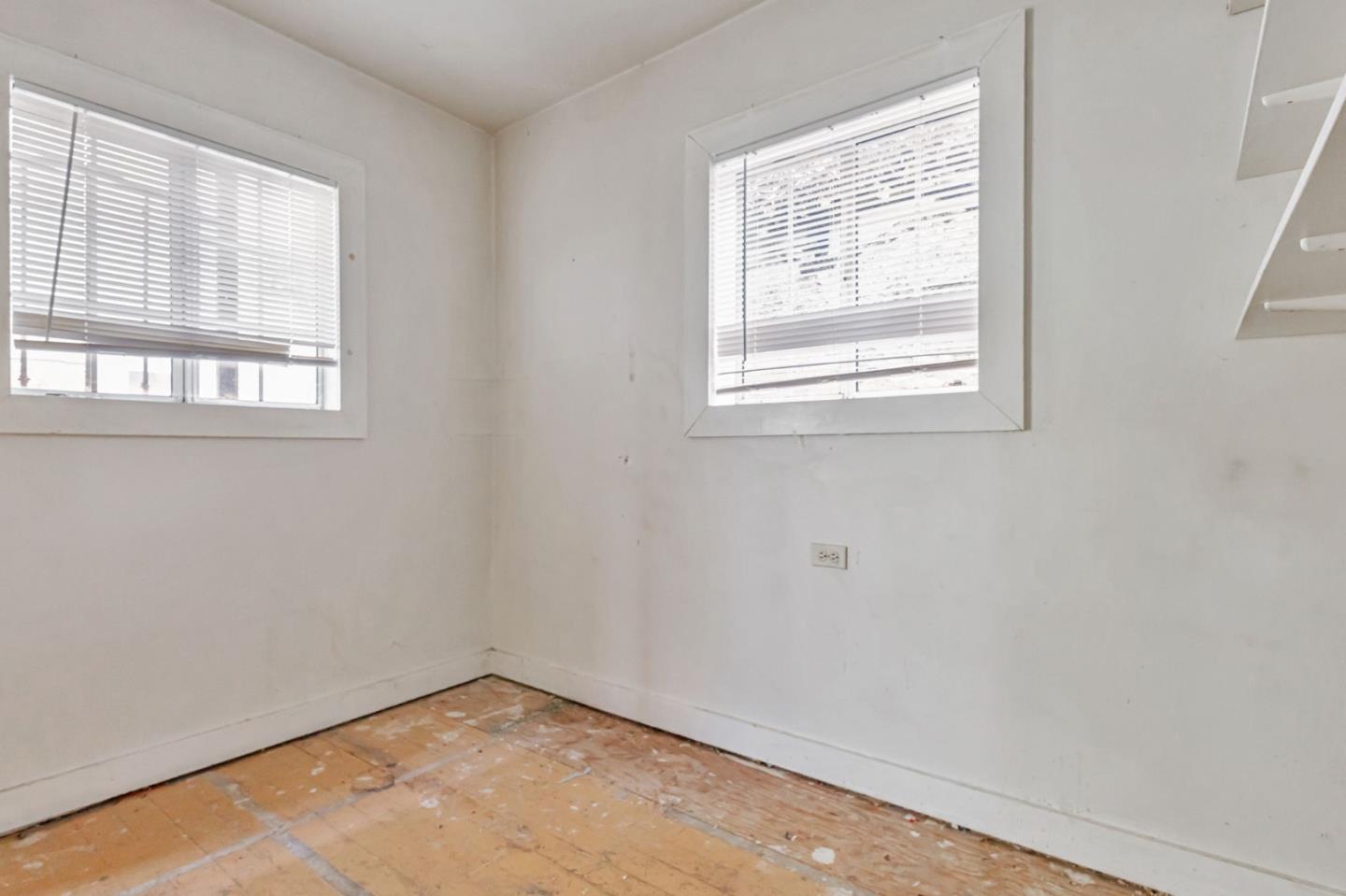 Detail Gallery Image 13 of 35 For 658 Lisbon St, San Francisco,  CA 94112 - 2 Beds | 1 Baths