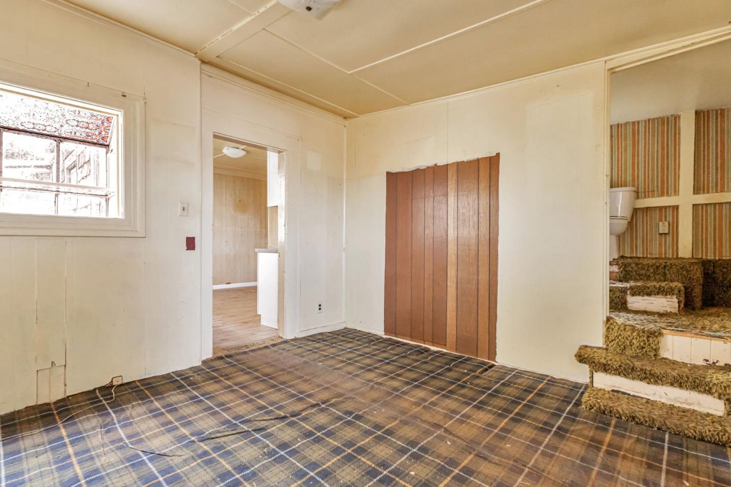 Detail Gallery Image 18 of 35 For 658 Lisbon St, San Francisco,  CA 94112 - 2 Beds | 1 Baths