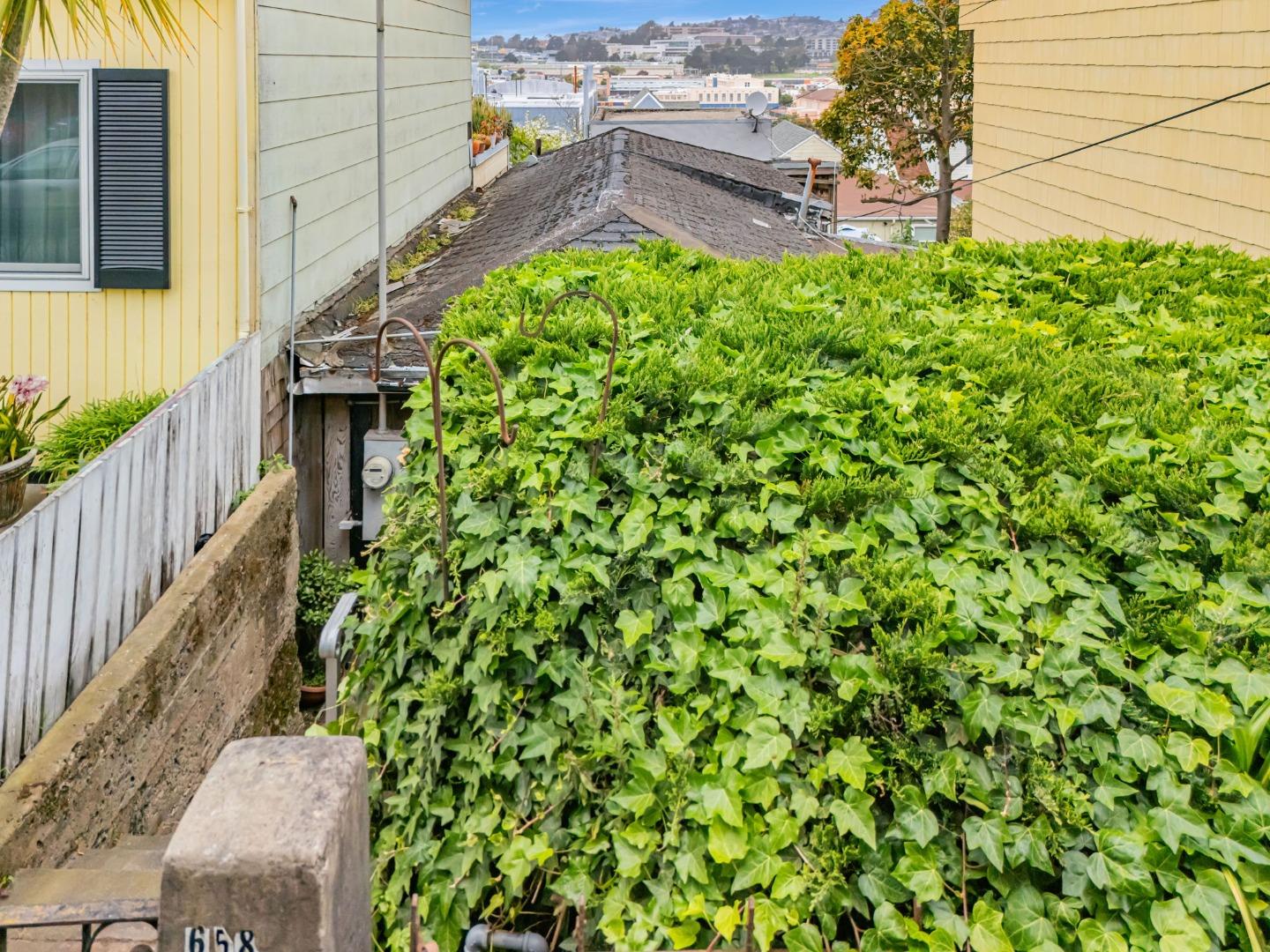 Detail Gallery Image 28 of 35 For 658 Lisbon St, San Francisco,  CA 94112 - 2 Beds | 1 Baths