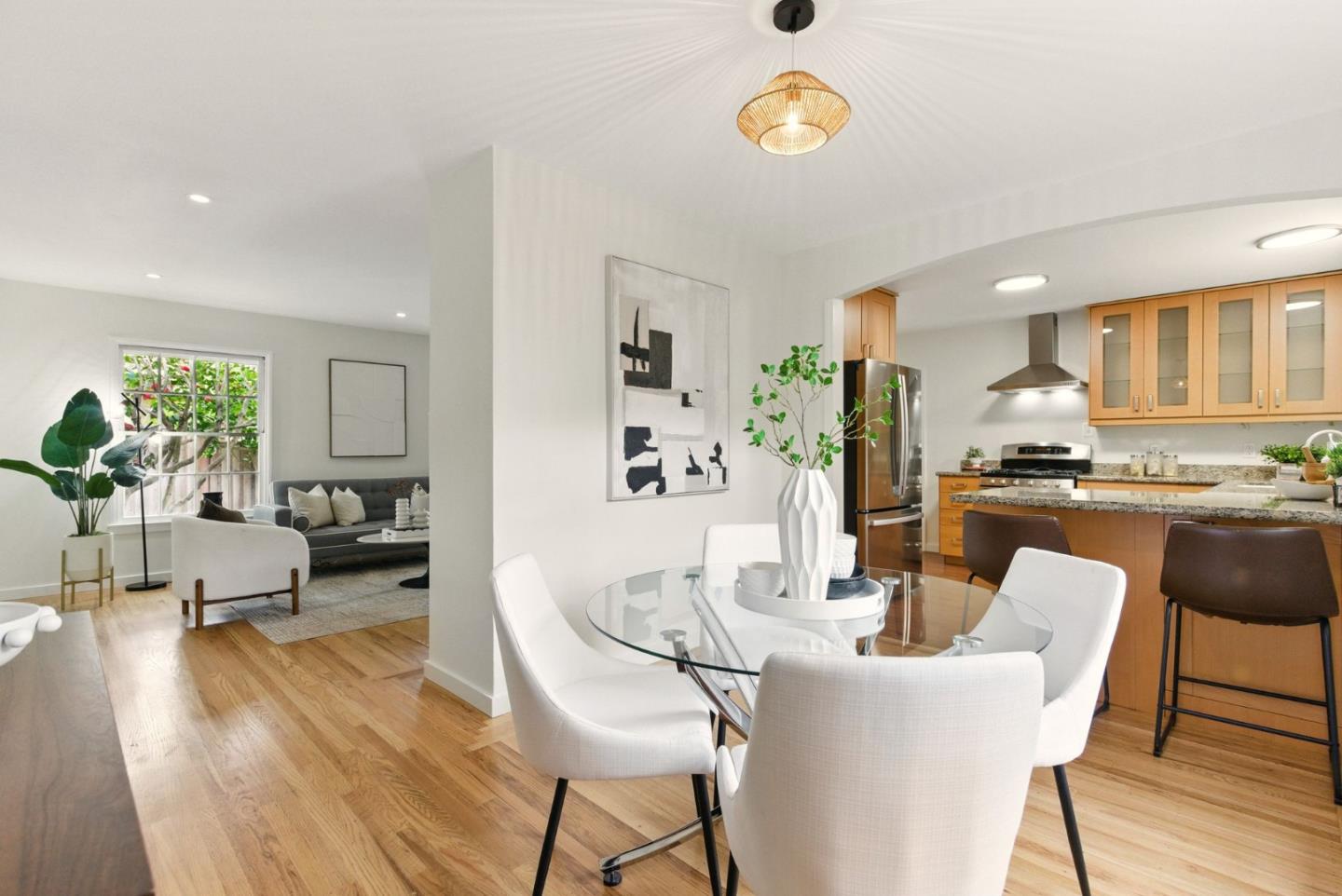 Detail Gallery Image 11 of 25 For 279 Oakhurst Pl, Menlo Park,  CA 94025 - 4 Beds | 2 Baths