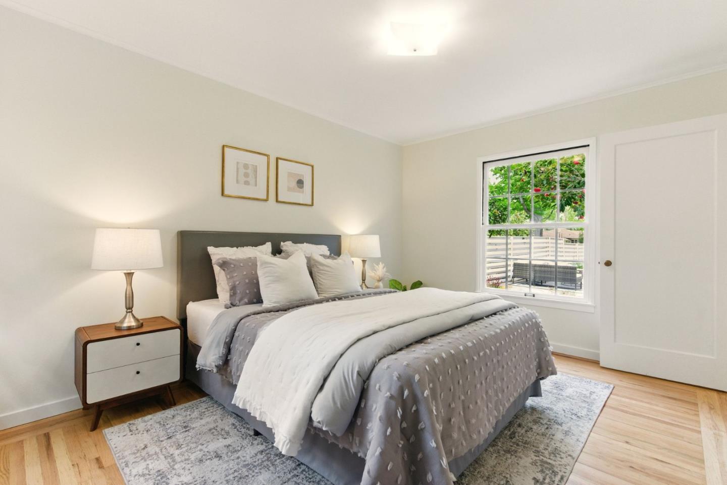 Detail Gallery Image 16 of 25 For 279 Oakhurst Pl, Menlo Park,  CA 94025 - 4 Beds | 2 Baths