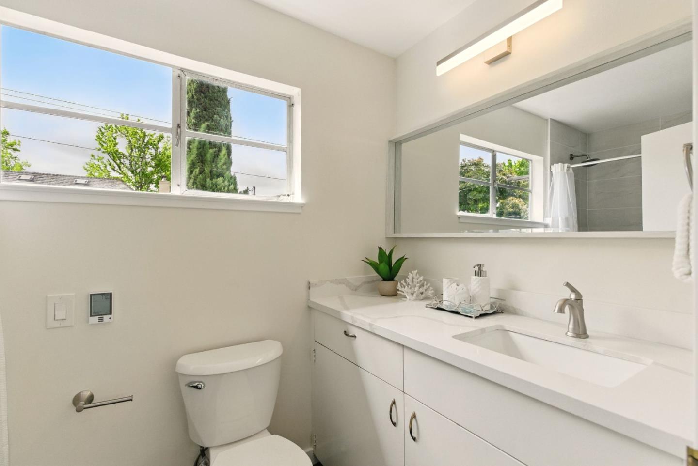 Detail Gallery Image 23 of 25 For 279 Oakhurst Pl, Menlo Park,  CA 94025 - 4 Beds | 2 Baths