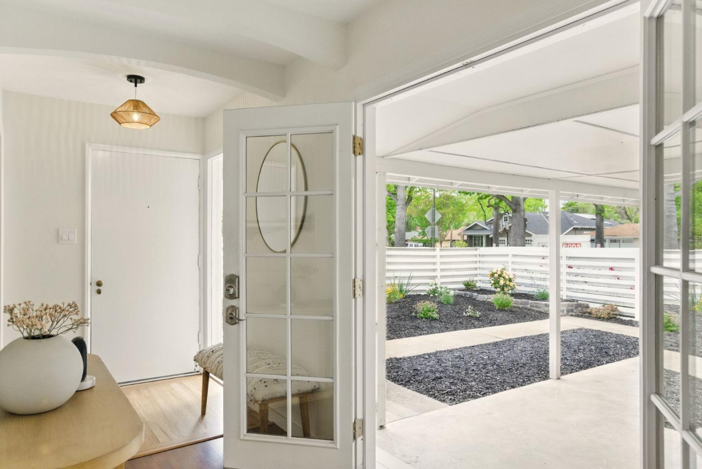 Detail Gallery Image 5 of 25 For 279 Oakhurst Pl, Menlo Park,  CA 94025 - 4 Beds | 2 Baths