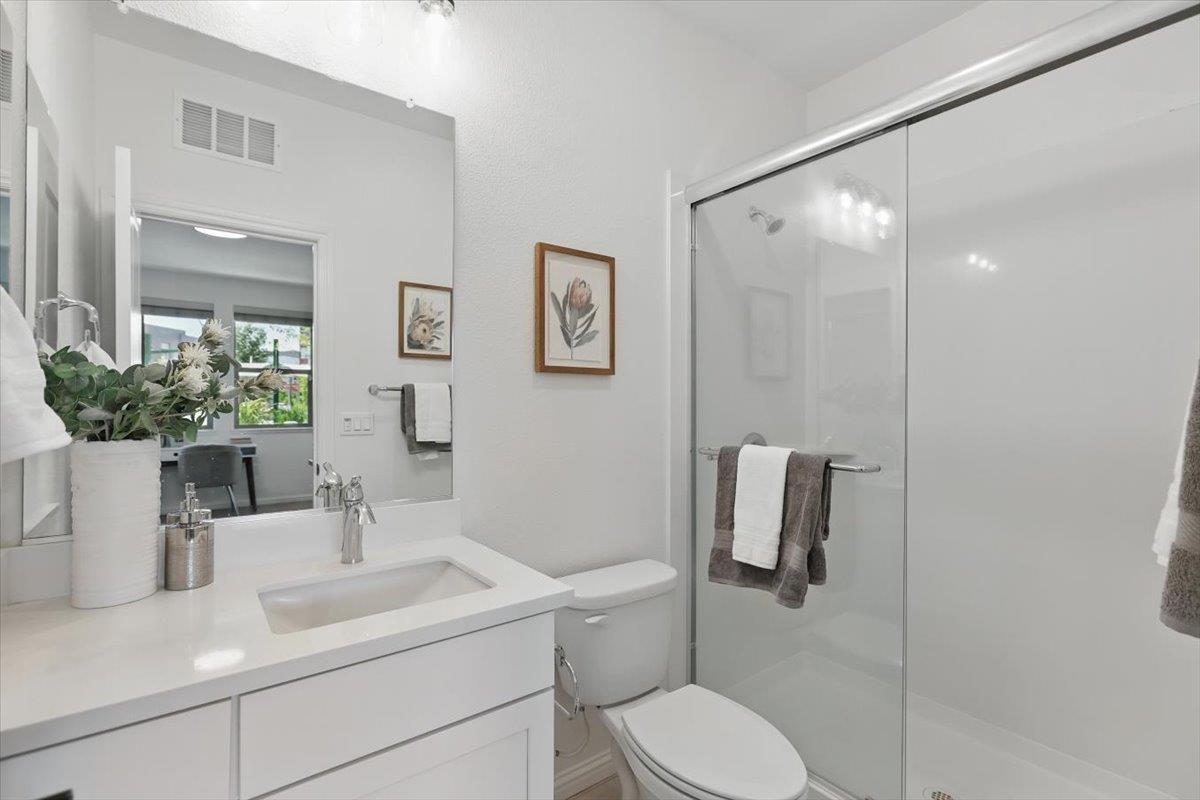 Detail Gallery Image 24 of 71 For 5838 Flash Ln, San Jose,  CA 95119 - 4 Beds | 3/1 Baths