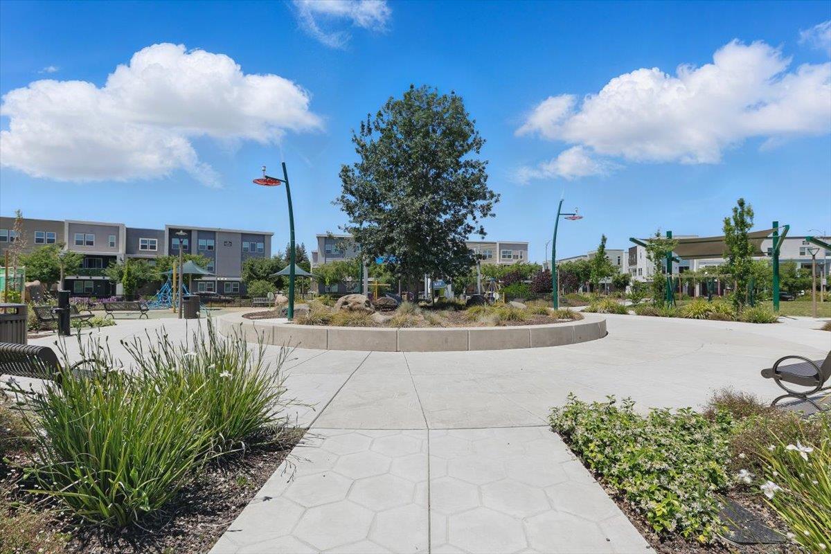 Detail Gallery Image 47 of 71 For 5838 Flash Ln, San Jose,  CA 95119 - 4 Beds | 3/1 Baths