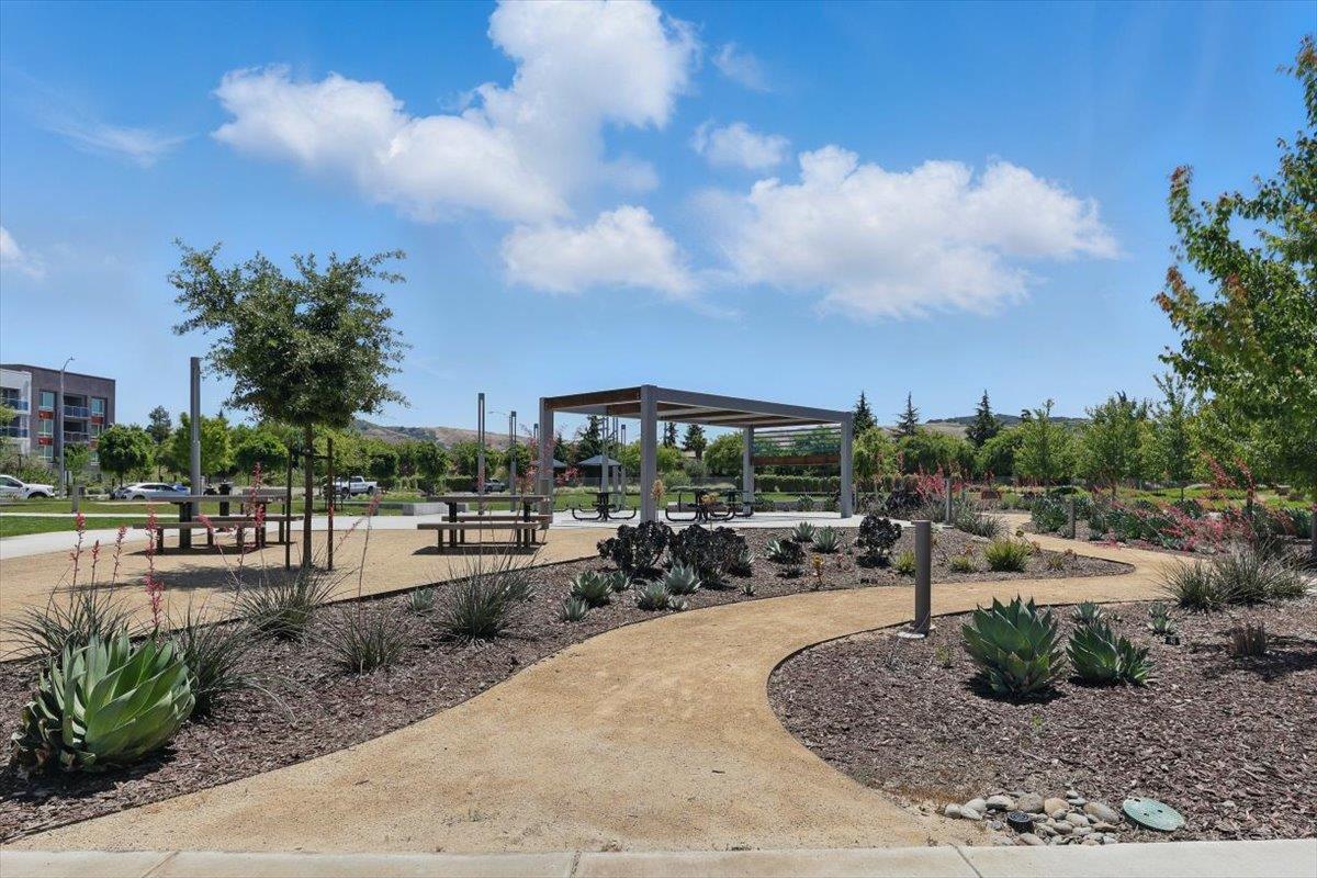 Detail Gallery Image 58 of 71 For 5838 Flash Ln, San Jose,  CA 95119 - 4 Beds | 3/1 Baths