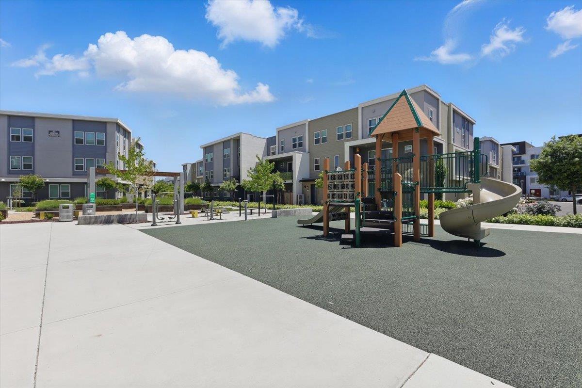 Detail Gallery Image 59 of 71 For 5838 Flash Ln, San Jose,  CA 95119 - 4 Beds | 3/1 Baths