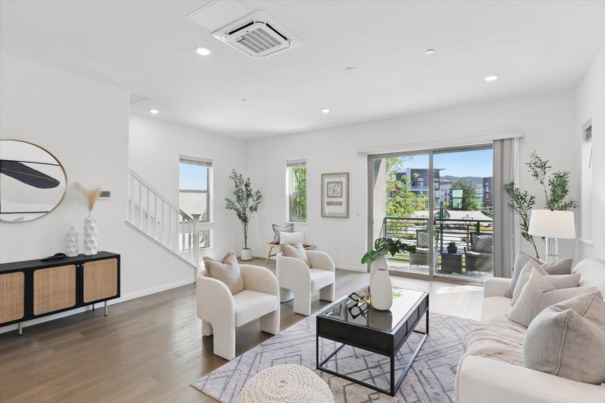 Detail Gallery Image 7 of 71 For 5838 Flash Ln, San Jose,  CA 95119 - 4 Beds | 3/1 Baths