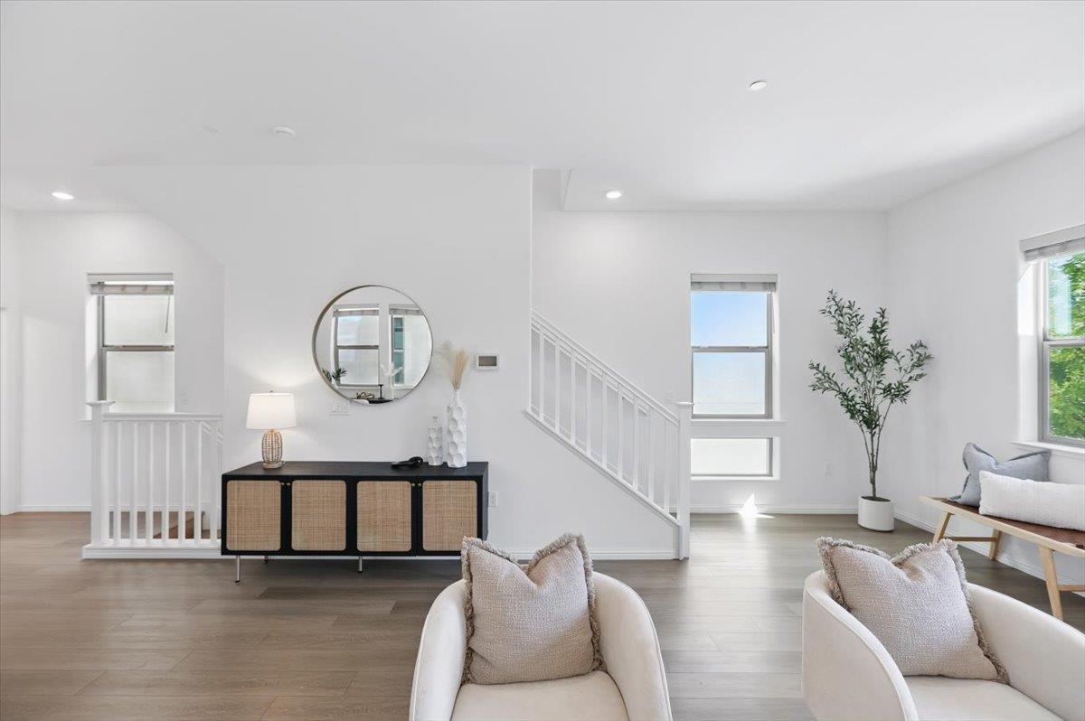 Detail Gallery Image 8 of 71 For 5838 Flash Ln, San Jose,  CA 95119 - 4 Beds | 3/1 Baths