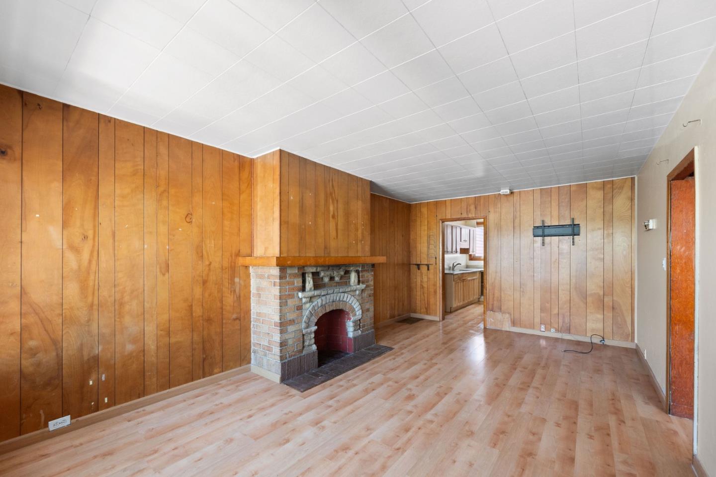 Detail Gallery Image 10 of 57 For 1239 Brunswick St, Daly City,  CA 94014 - 4 Beds | 2 Baths