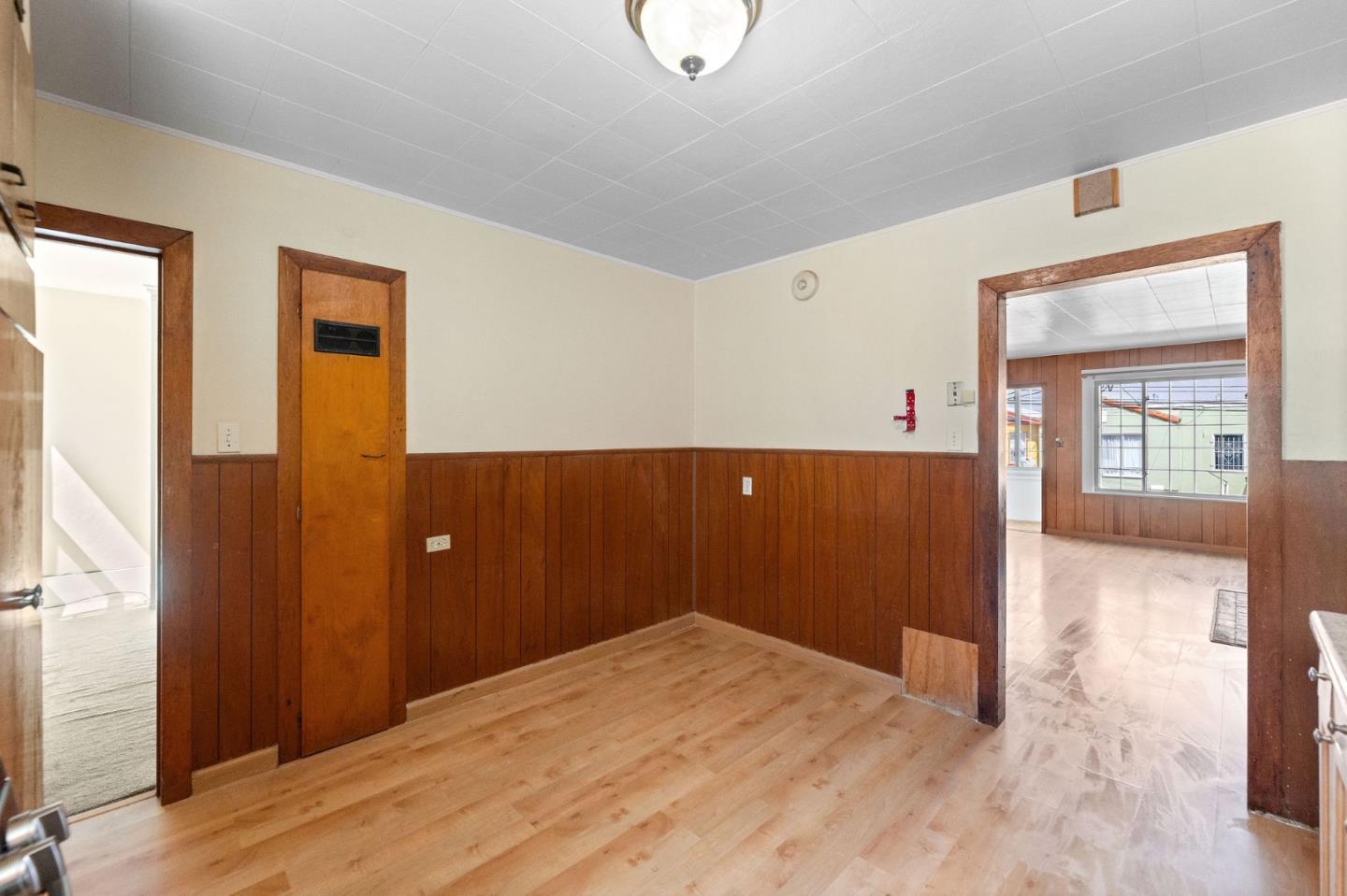 Detail Gallery Image 15 of 57 For 1239 Brunswick St, Daly City,  CA 94014 - 4 Beds | 2 Baths
