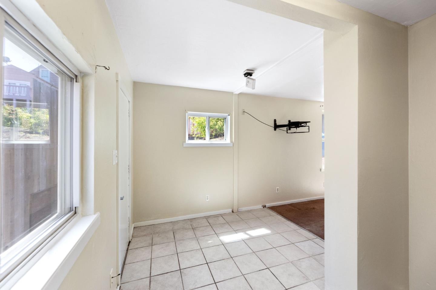 Detail Gallery Image 21 of 57 For 1239 Brunswick St, Daly City,  CA 94014 - 4 Beds | 2 Baths