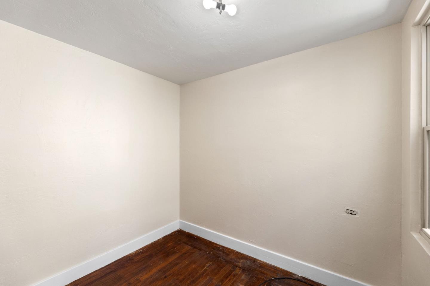 Detail Gallery Image 34 of 57 For 1239 Brunswick St, Daly City,  CA 94014 - 4 Beds | 2 Baths