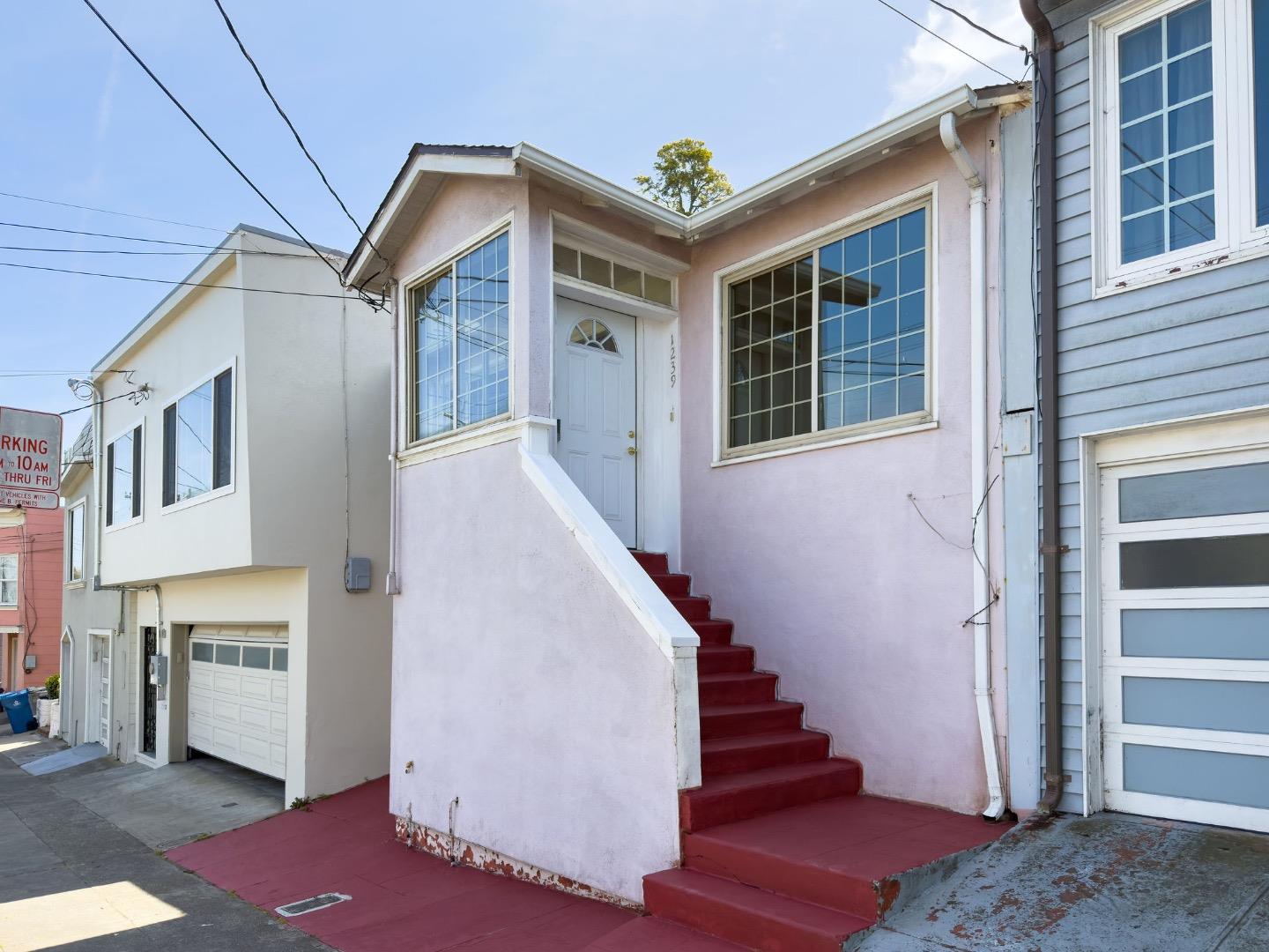 Detail Gallery Image 4 of 57 For 1239 Brunswick St, Daly City,  CA 94014 - 4 Beds | 2 Baths